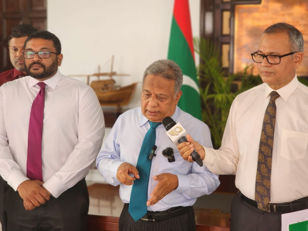 Raees Solih Majilis ah haaziru kuran PPM in hushahalhaifi