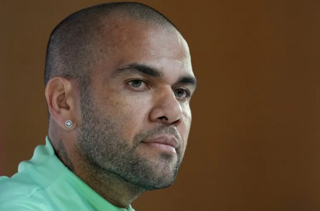 Jinsee goanaage thuhumathehgai Brazil ge thari Dani Alves hayyaru koffi