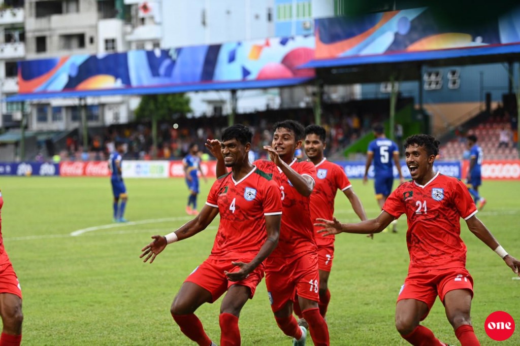 Lanka balikoh, Bangladesh in supporter in hevvalaifi