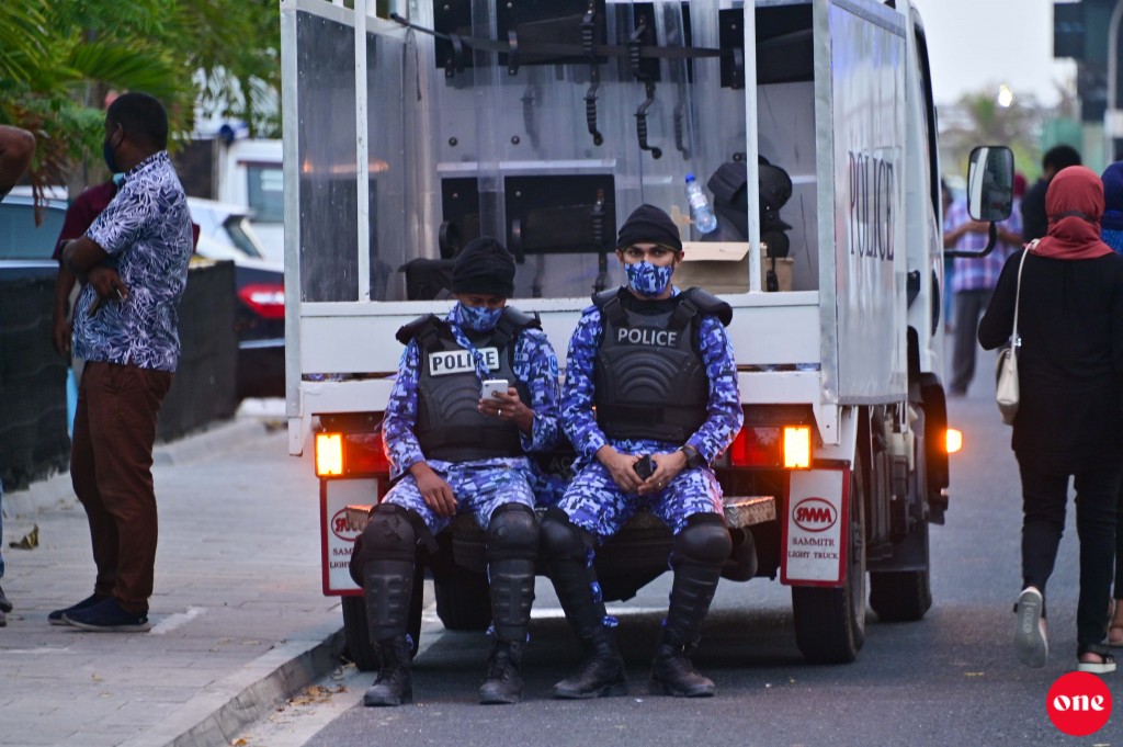 Fuluhunge masahkathah beynunvaa saamaanu India in hadhiyaa kuranee