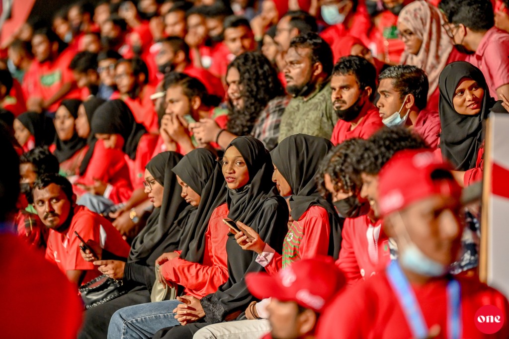 Evvun thah beyhvumugai elhi fivalhu thah uvaalai, supporter in vahdhaigen mubaaraaiy thah baavvan huhdha dheefi