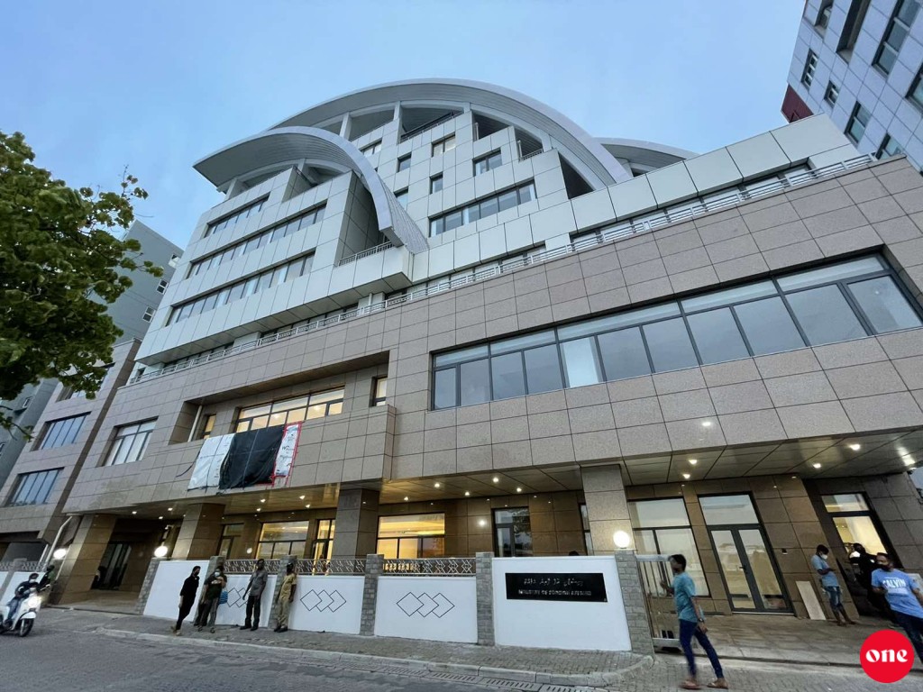 Maraamaathah fahu foreign ministry ge hingun rasmee imaaraaathah