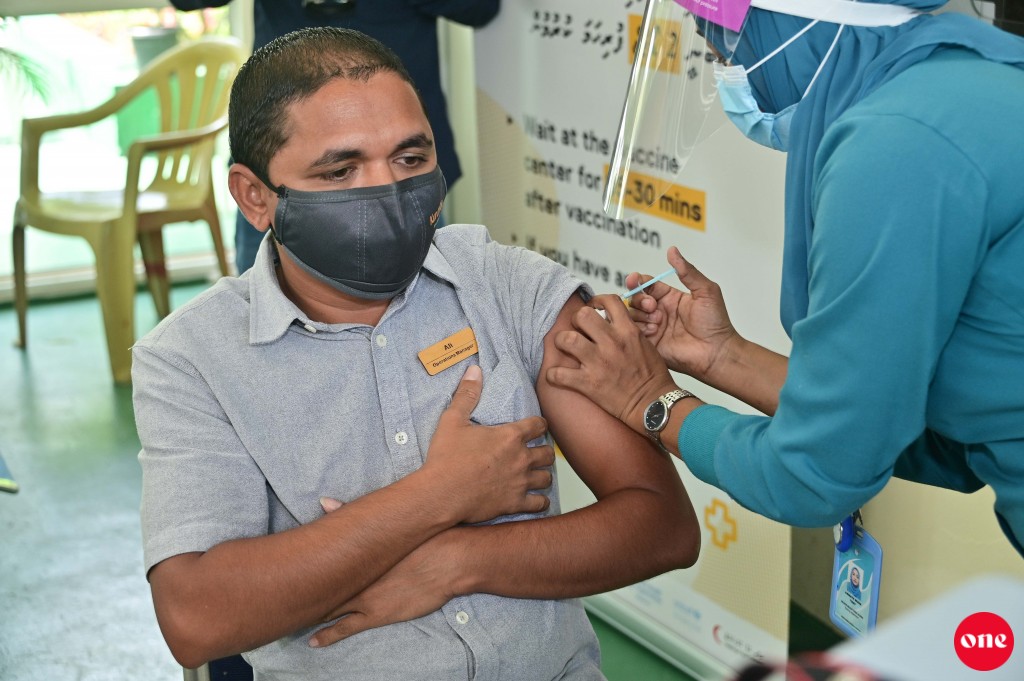 BREAKING: Miadhu 5700 ahvure gina meehun vaccine jehi, jumula 90,000 inn mahchah