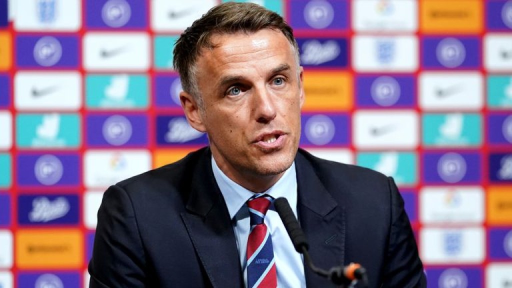 Beckham ge Inter Miami coach akah Phil Neville