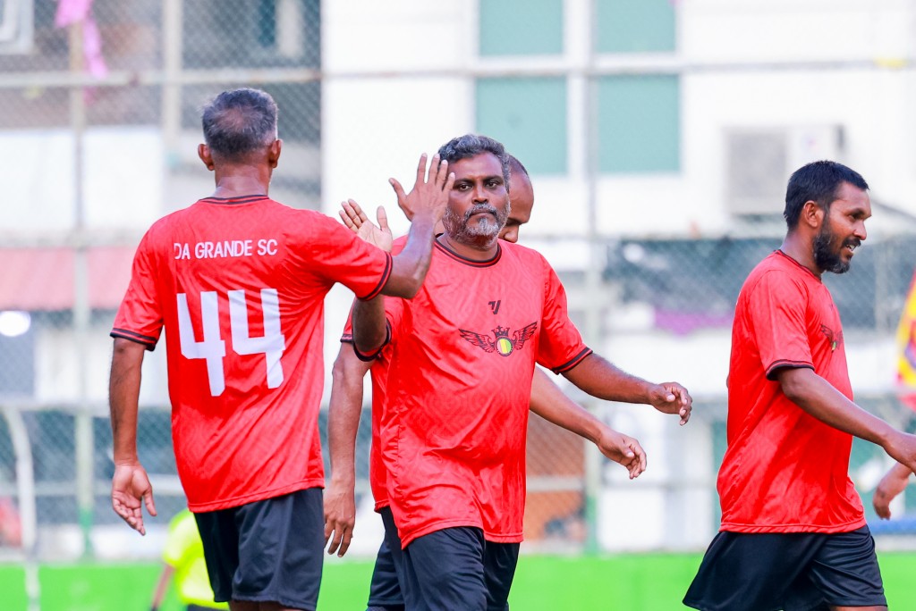 Soccer Mates balikoh, Da Grande fesheee molhakun