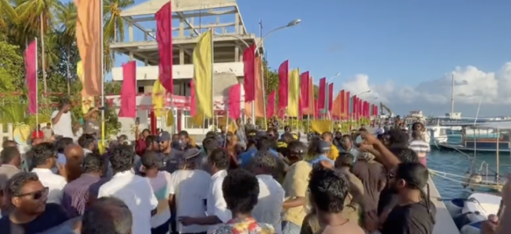 Guraidhoo gai MDP supporterunnaai PPM supportun ge medhugai bodu hamanujehumeh, ekaku hayyarah