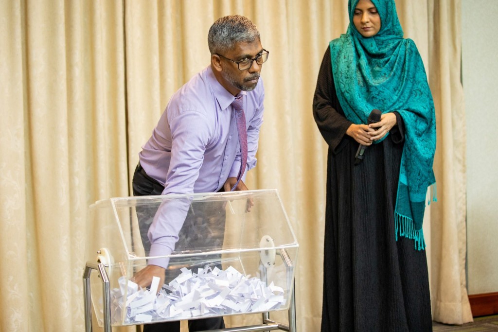 Sarukaaruge haradhugai mi aharu hajjah fonuvaa 50 meehun guruathun kanda'alhaifi