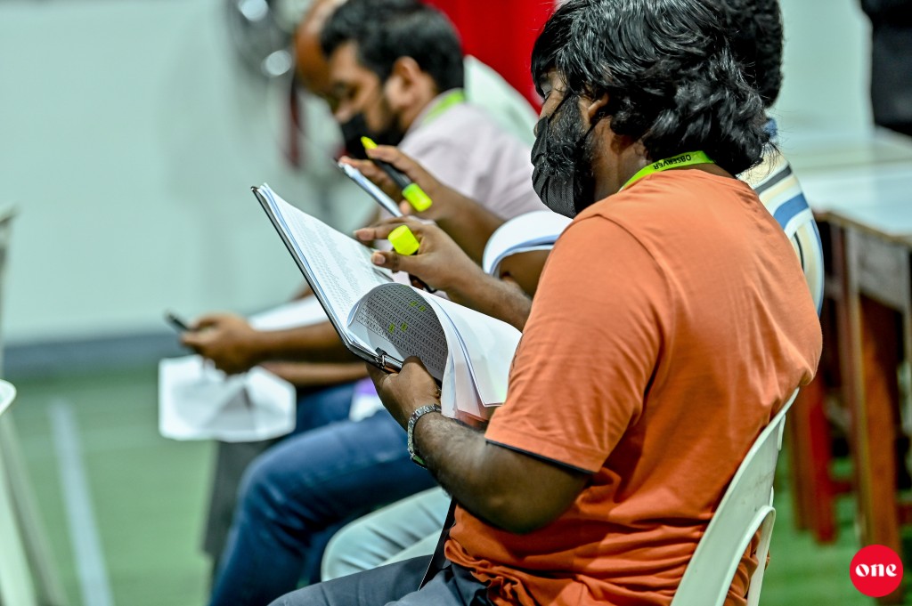 Majilis 2024: Candidate inge monitorunnah vumah hulhuvaalaifi