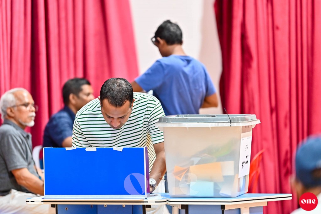 One Photo: The democrats ge ethereyge inthihaabuge vote lun