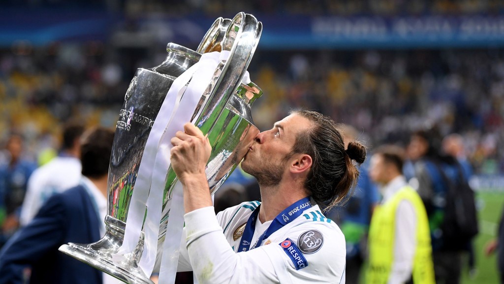 Career ge emme undhagoo ninmun ninmai, Bale football kulhun huttaalaifi