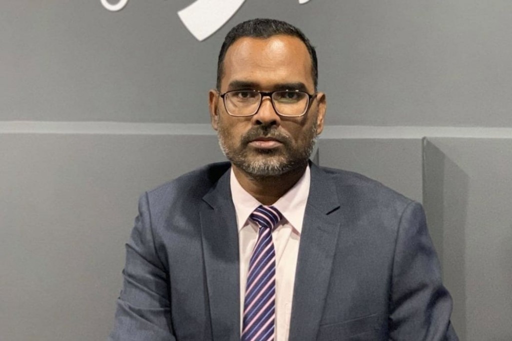''Cricket coach innah dhevey musaara aai inaayaiyy thah ithuru kurumah iskameh dhen''