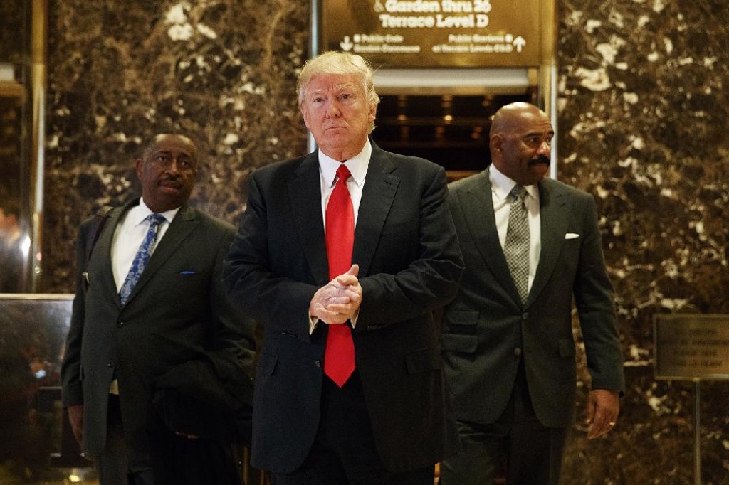 Trump hayyaru kurumah interpol in ''Red notice'' neren hushahalhaifi