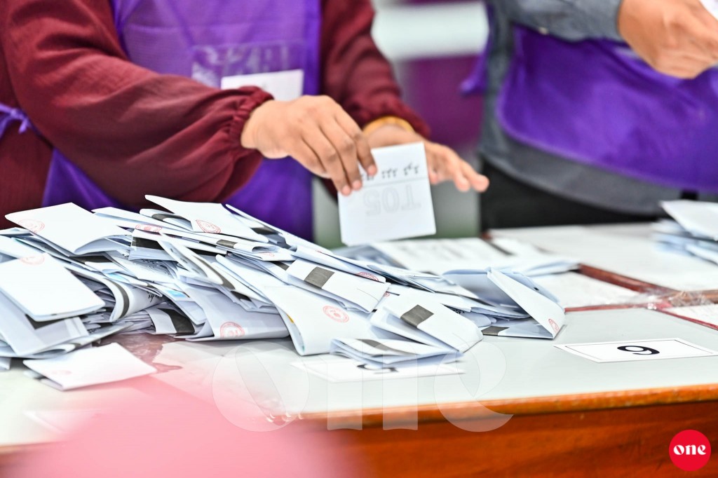 Addu vote: 9,721 votekarudhaas chaapukohfi