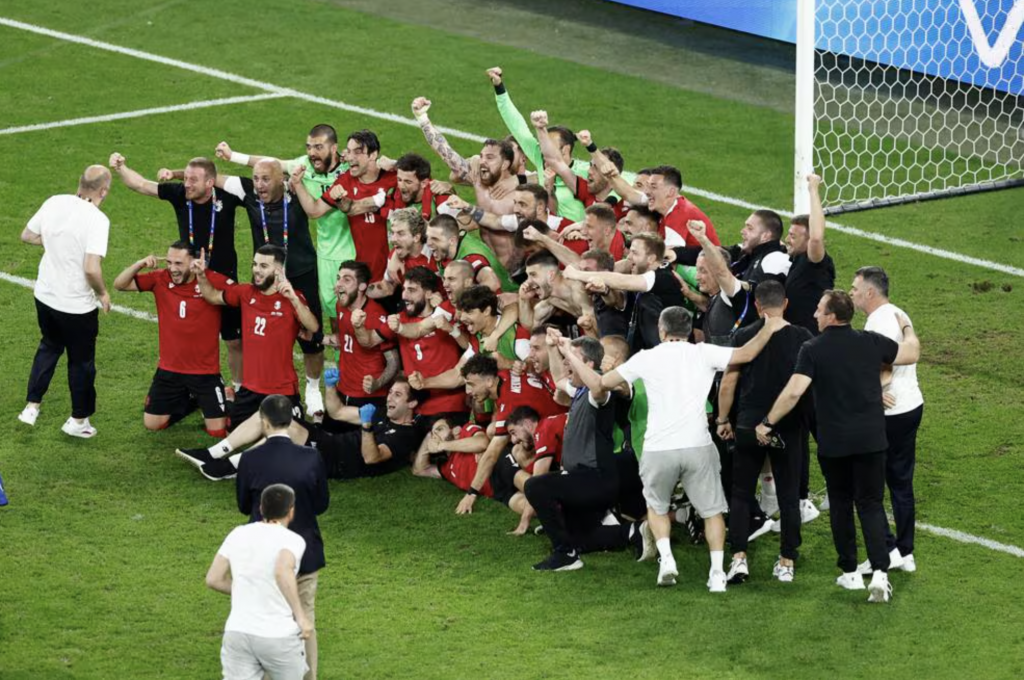 Ronaldo kurimathee hoadhi thaareehee molhaa eku Georgia gadha 16 ah
