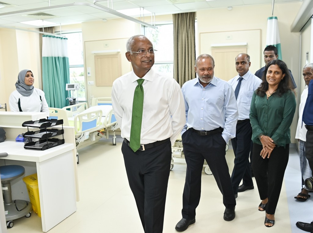 Rajjeygai Dharimaivaa nisbaii aharun aharah dhanee dhah vamun: Raees