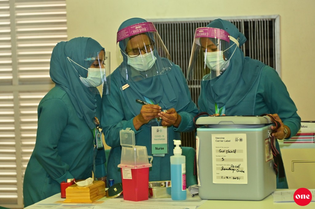 WHO inn dhey vaccine ves mi mahu medhehhaa hisaabugai annaane: Health Minister