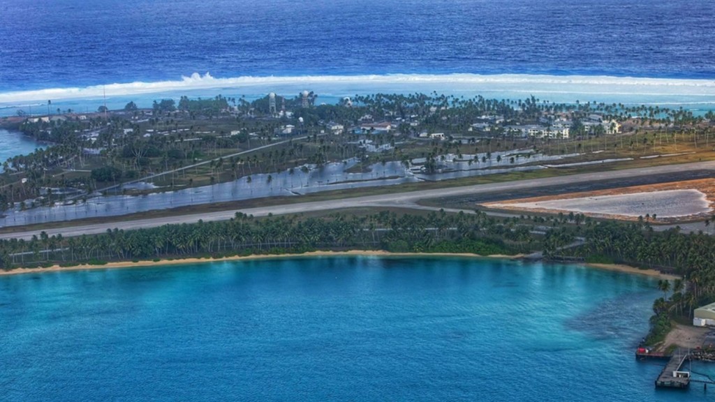 Pacific kandugai onna America ge base akah raalhu arai bodethi gehllunthakeh vehjje