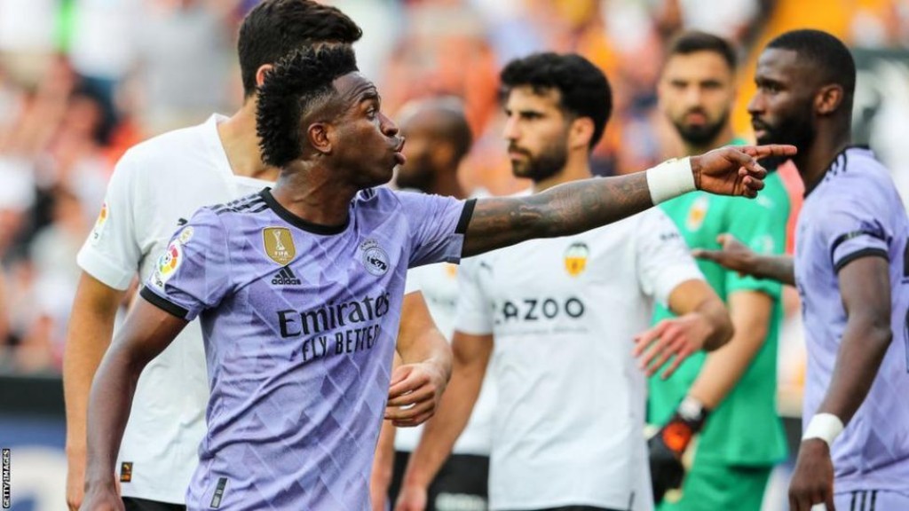 Vinicius ah nasleegothun dhimaakuri massalathakugai 7 meehakah adhabu dheefi