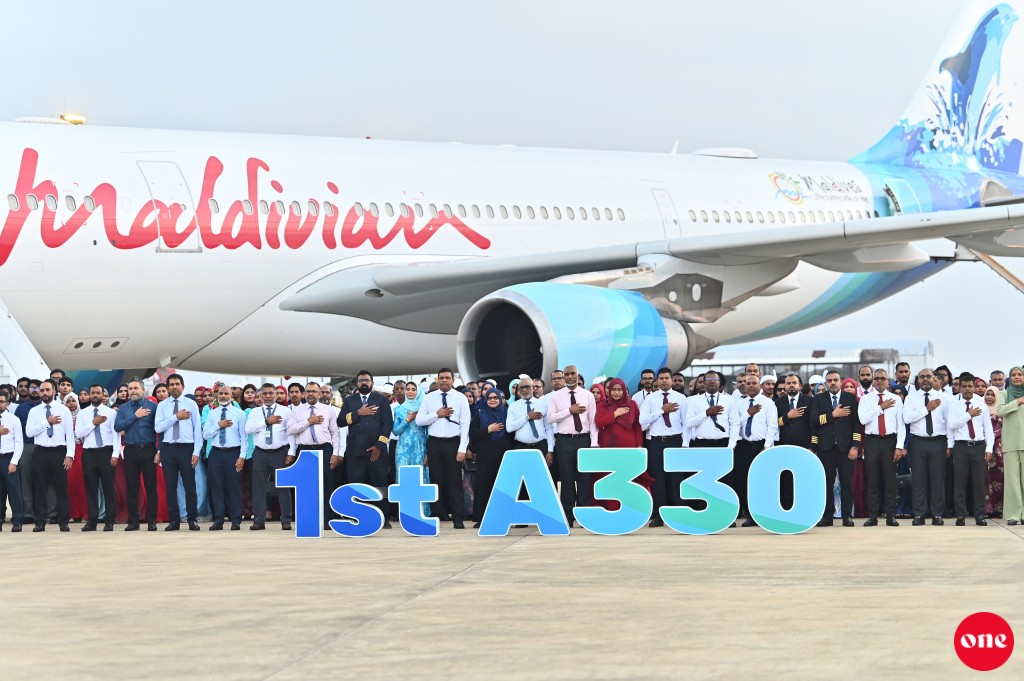 ވަން ފޮޓޯ: މޯލްޑިވިއަންގެ ފުރަތަމަ ވައިޑް-ބޮޑީ މަތިންދާބޯޓު ގެނައުން