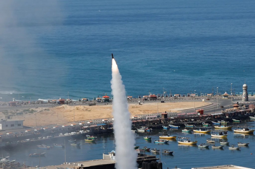 Photo: Hamas in Israel ah dhin varugadha hamalaa thah