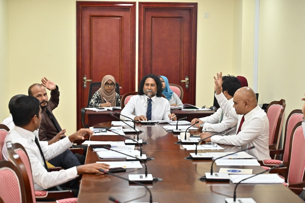 Javaabudhaareevaan Eva ah 30 mintute, bahusgai konme member akah 3 minute dheyn faaskoffi