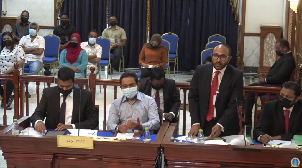 Kafaalaathuge dhashun dhookollumashaai hukum faskohddhinumah Raees Yaameen ge faraathun Supreme Court ah hushahalhaifi