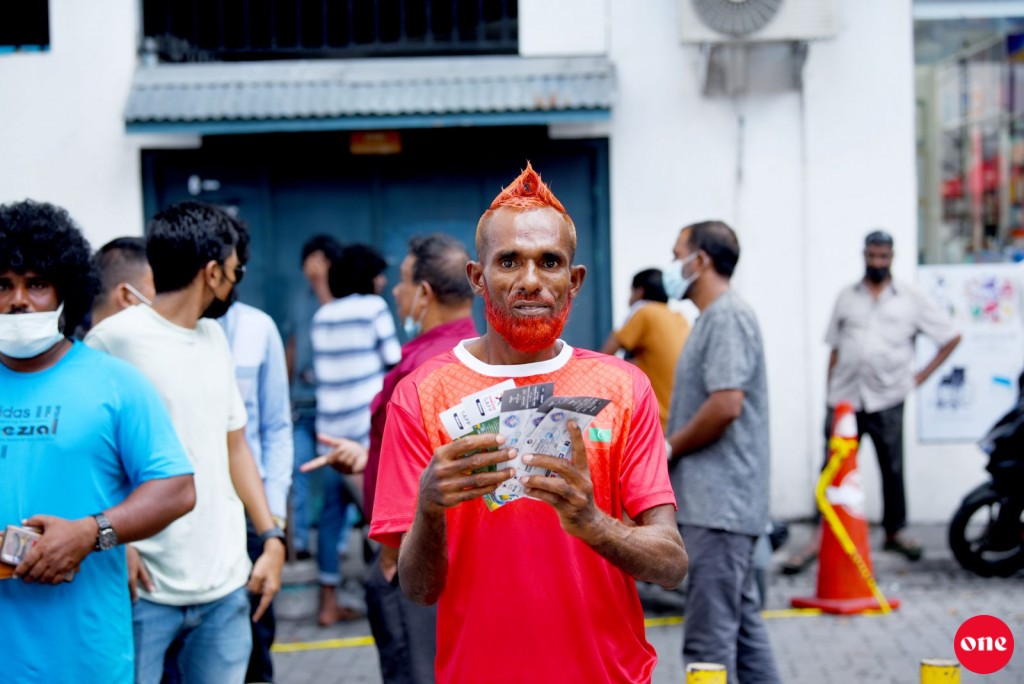 Bangladesh match ah vikkaanee 4500 ticket, vikkan fashaanee mirey 8:00 gai!
