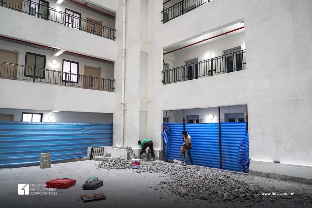 Hiyaa ge lift thah kairee thohjehumuge massala hallu kurumuge amalee massakaiy fashaifi