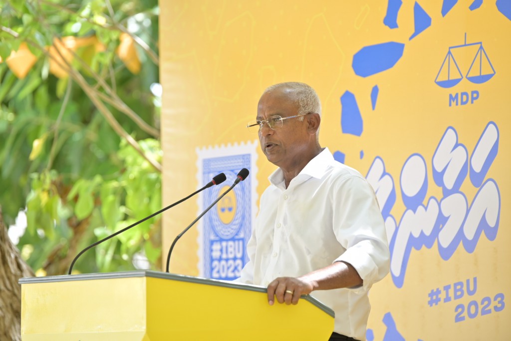 Raees ge ilthimaas eh: TV thakah araa vaahaka dhahkaairu basmagu rangalhu kurahvaa!