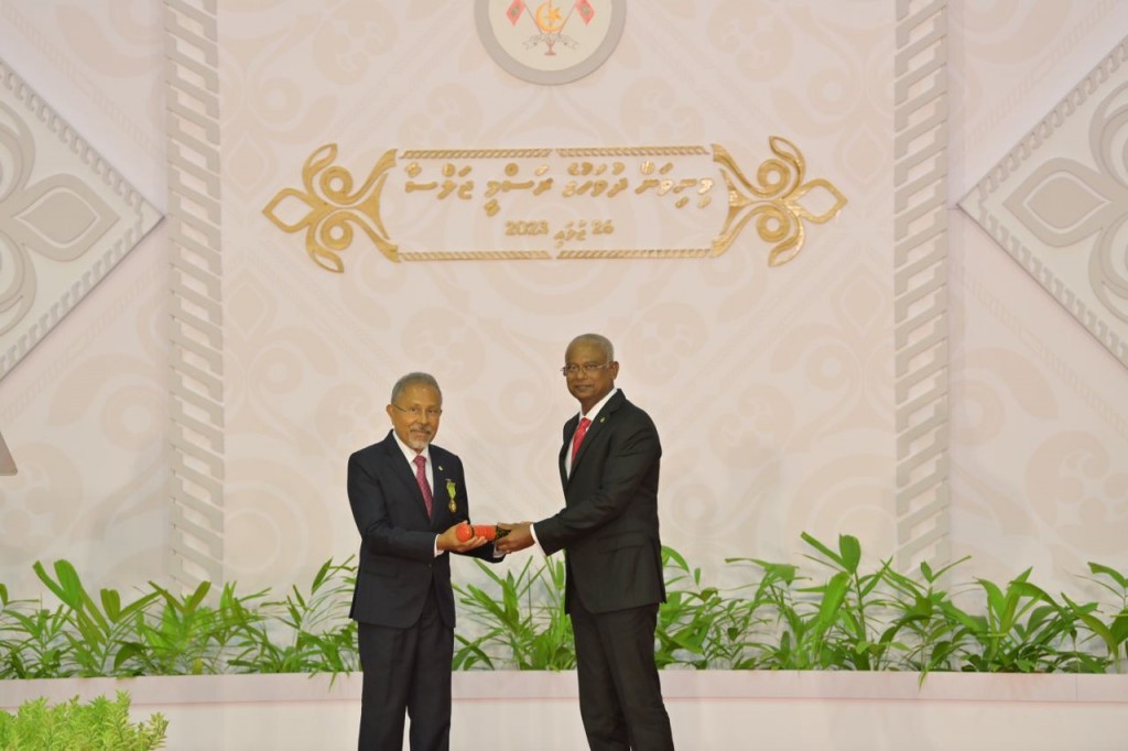 Dr. Musthafaa Luthufee ah Nishan Dhiyamigili sharafuge izzaiy aruvaifi