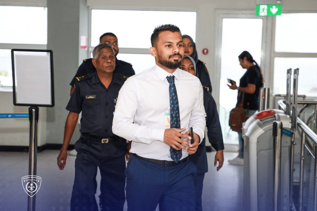 65 aharun matheege meehunnaai medical emergency gai Immigration ah haaziruve passport ah edheveyne goiy hadhaifi