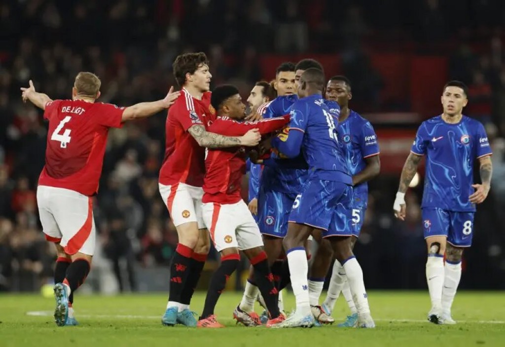 United aai Chelsea ge kurimathilun evvaru, Spurs ah bodu molheh