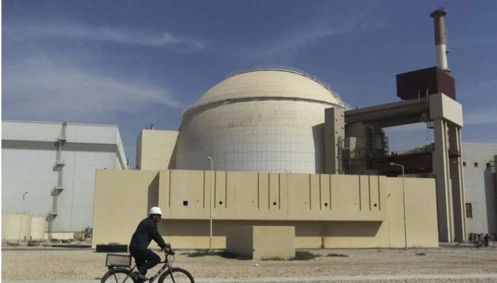 Iran ge nuclear reactor thakah hamalaa dhevidhaanetha?