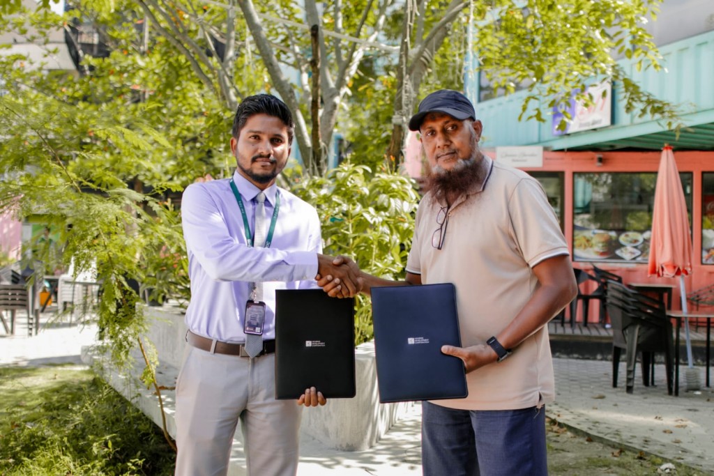 HDC aai Salaf gulhigen roadha mahu hulhumale' hospital ah Iftar package dhenee