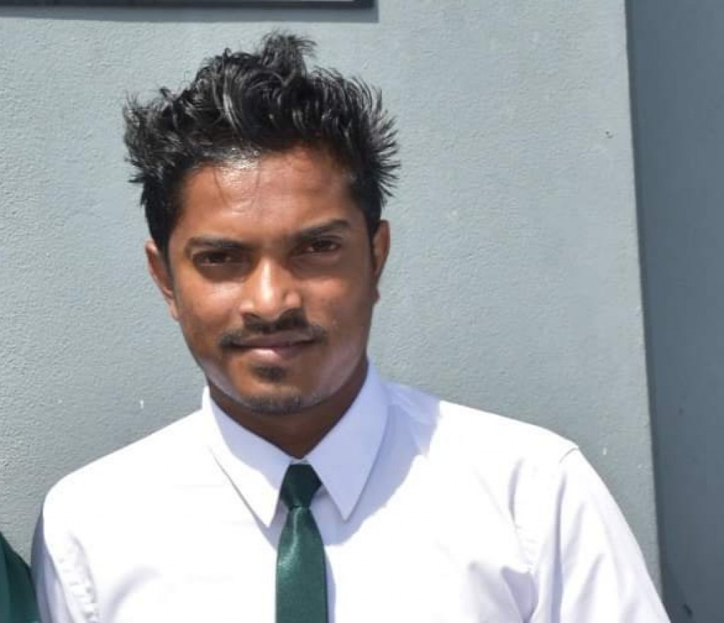 Rasmaadhoo gai moodhah eri ulhunu zuvaanaku fit jehigen maruvejje