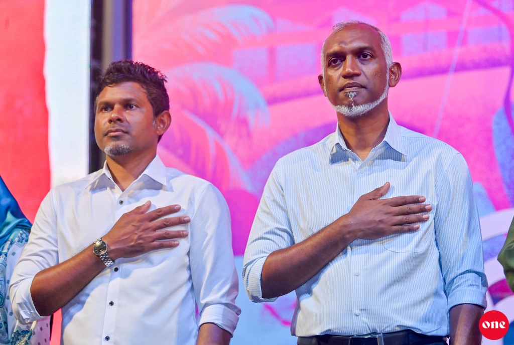 Muizzu huvaa kurumuge rasmiyaatha 3,500 meehuna dhauvathu fonuvanee