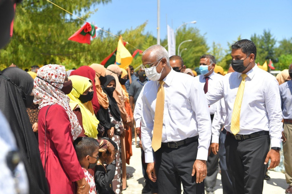 President receives red carpet welcome with Boduberu at Kinbidhoo