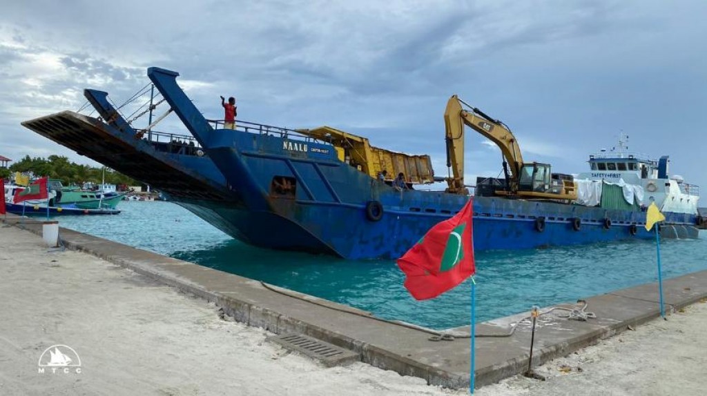 Sh. Feydhoo harbor development project ready to begin