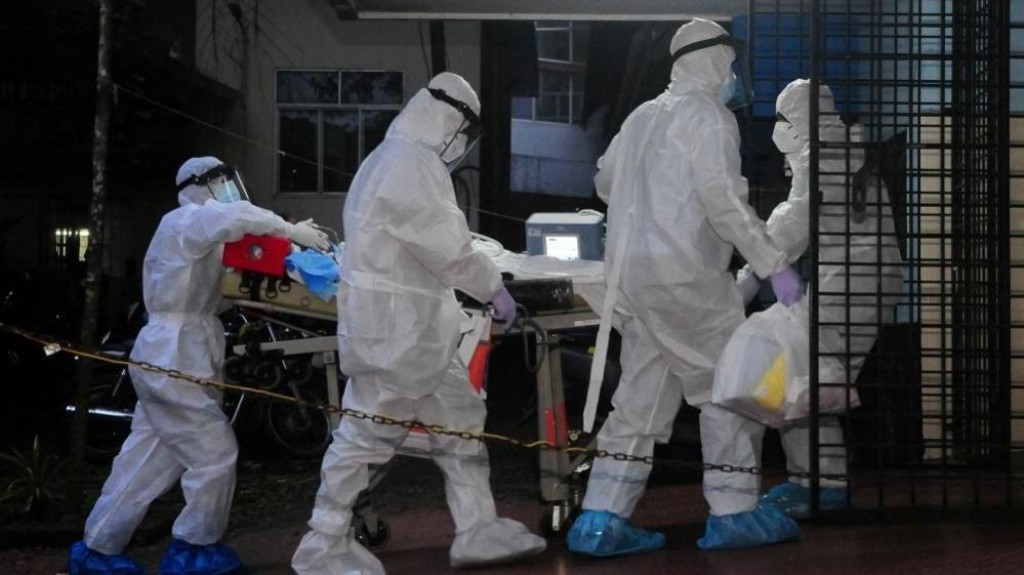 Kerala in Nipah Virus jehigen kujjaku maruvumaa eku Alert ah