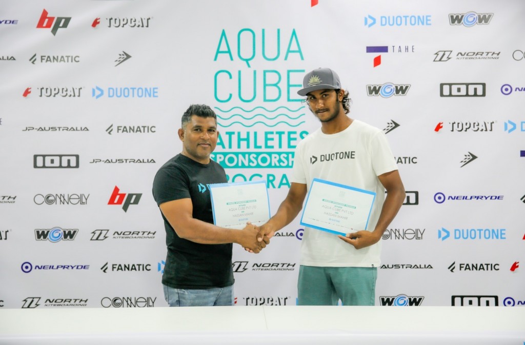 Slingshot ah haassa shukurakaa eku Hantey dhen kuriah dhaanee Duotone athlete ehge gothugai