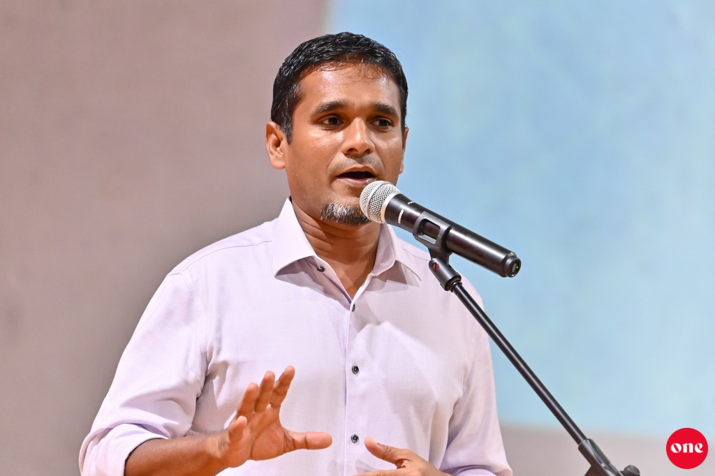 Nasheedge massala aa gulhigen sarukaarun memberun ah biru dhahkaa: Ilyas