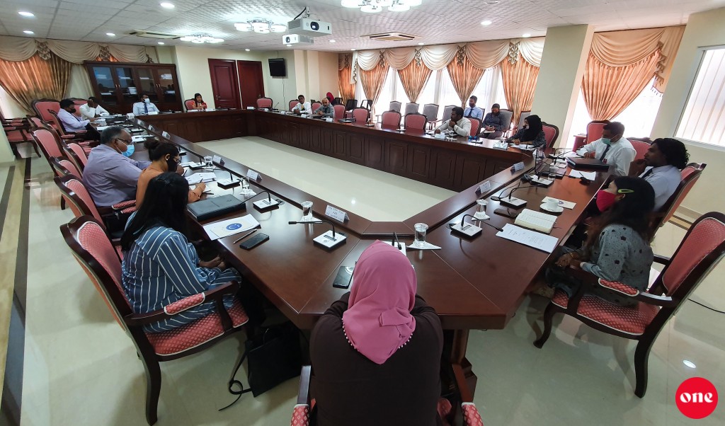 #OnePhoto: Rayyithunge majileehuge minivan muassasaathakuge 78 vana committee bahddhaluvun
