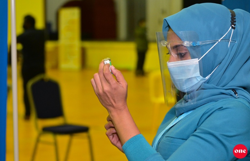 Employers ordered to have unvaccinated employees to get PCR tests before coming to work