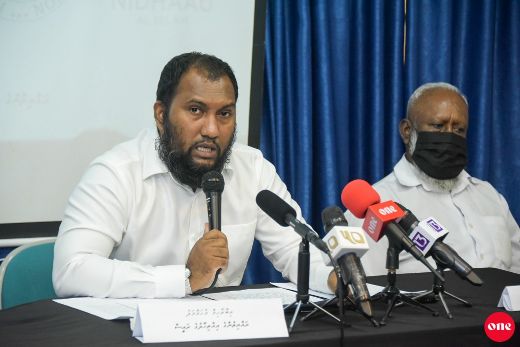 Christmas dhuvahaa gulhigen shuooru faalhukohffai vaathee Nasheed ah fiyavalhu elhumah rayyithunge ihtthihaadhun govaalaifi