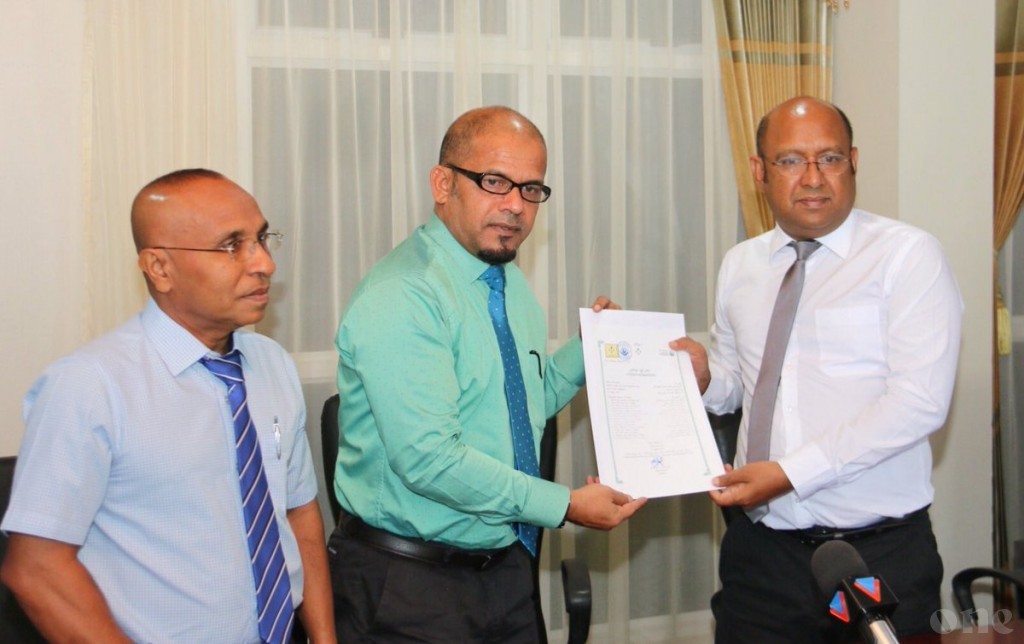 Labor party ah memberun hamanuvaakamah meege 3 aharukurin EC in ninmee gaanoonaa hilaafah 