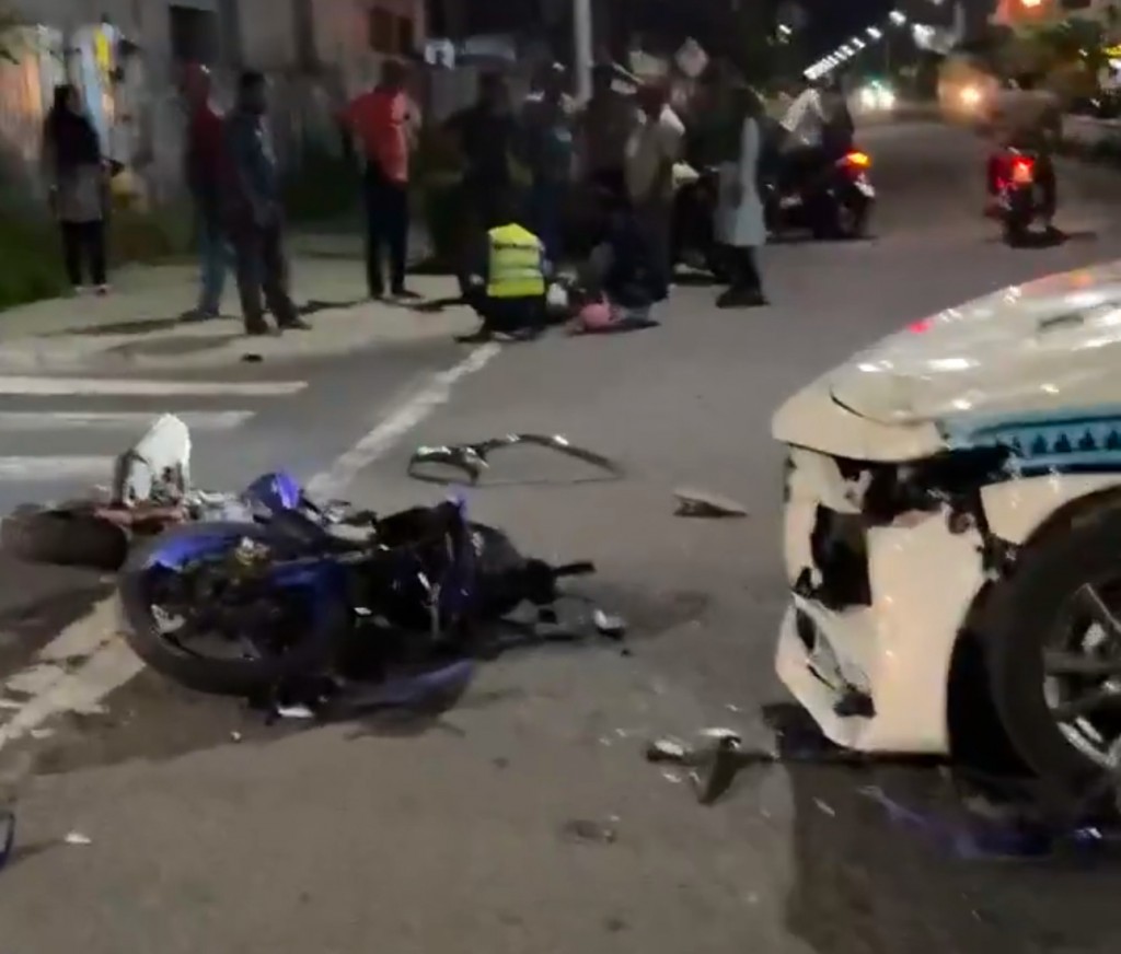 Youth injured in collision had license revoked; police investigating officer driving police vehicle
