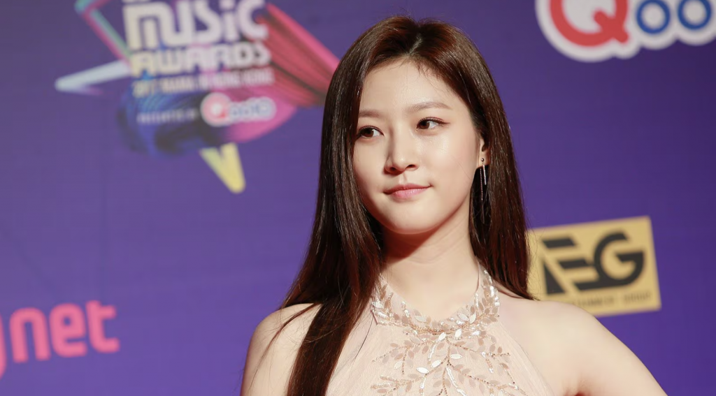 Dhekunu Korea ge actor Mash'hooruKim Sae-Ron maruvefai ovvaa fenihjje