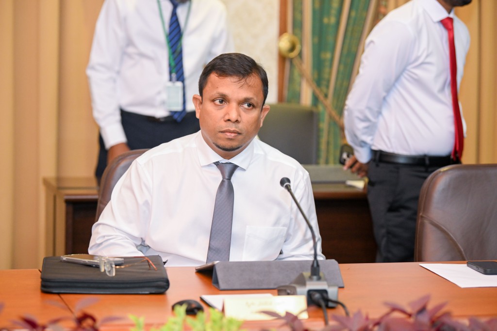 Finance Minister Dr. Shafeeq ah Majlis in ruhun dheefi