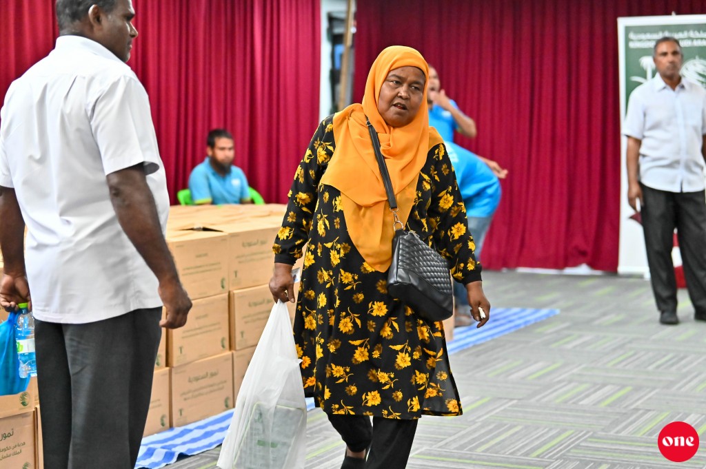 ވަން ފޮޓޯ: ސައުދީން ހަދިޔާކުރި ކަދުރު ބަހަން ފެށުން