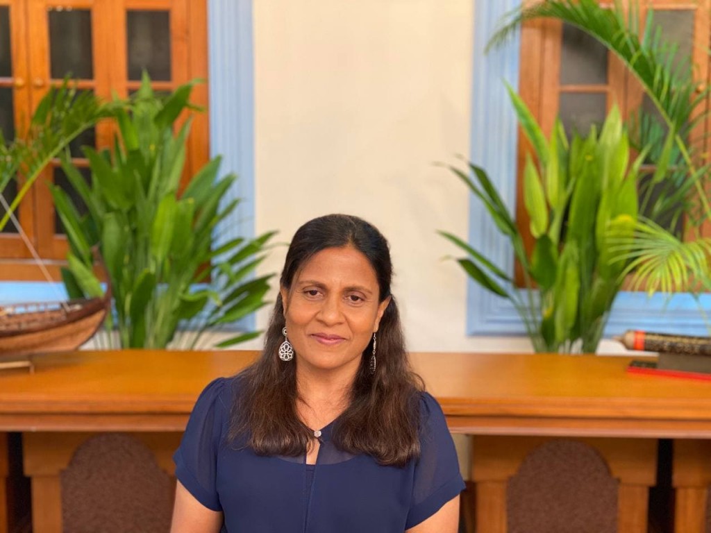 Kudhinge hashigandah anna badhaluthah curriculum in kiyaidheyn jehey: Madam